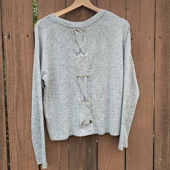 PINK Rose large grey sweater - Picture 3 of 5